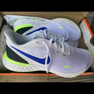 Nike Revolution 5 Men’s Shoe